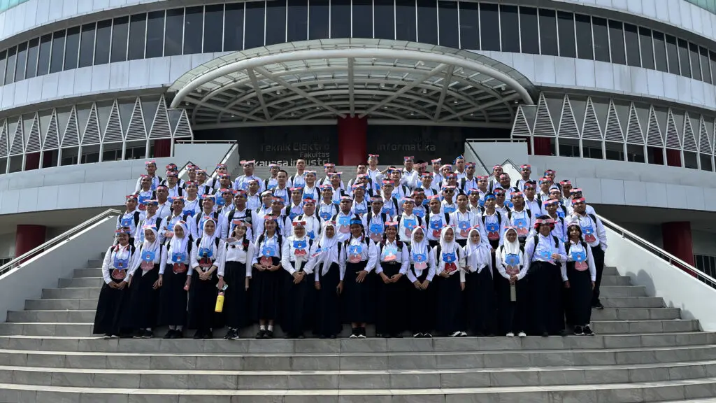 Foto Bersama PKKMB 2025 TSE